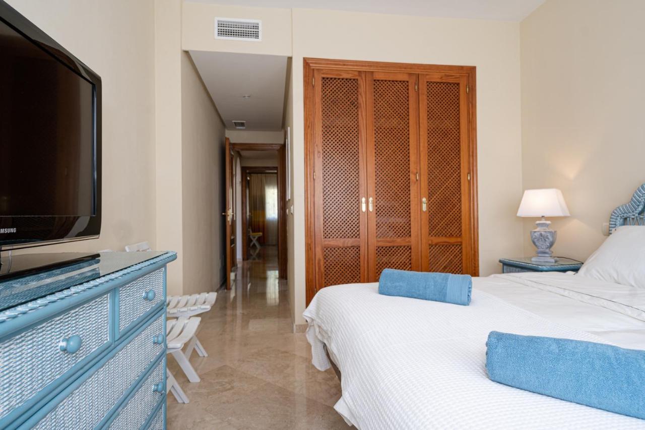 Costalita Beach Apartment เอสเตโปนา ภายนอก รูปภาพ