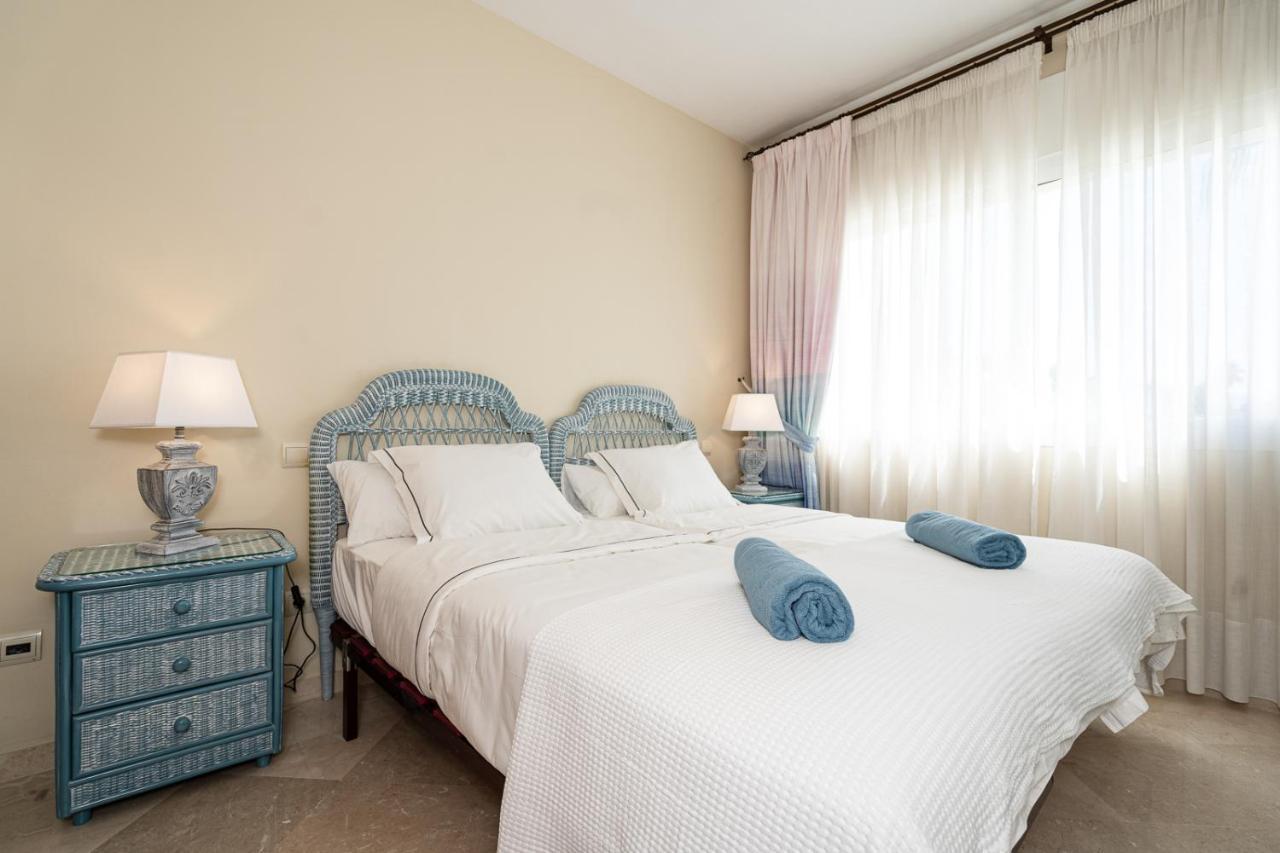 Costalita Beach Apartment เอสเตโปนา ภายนอก รูปภาพ